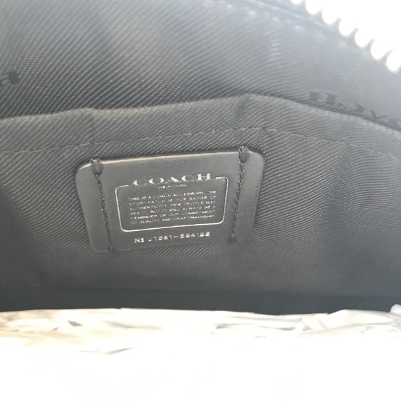 Coach Nolita Wristlet 24 - Picture 4 of 8